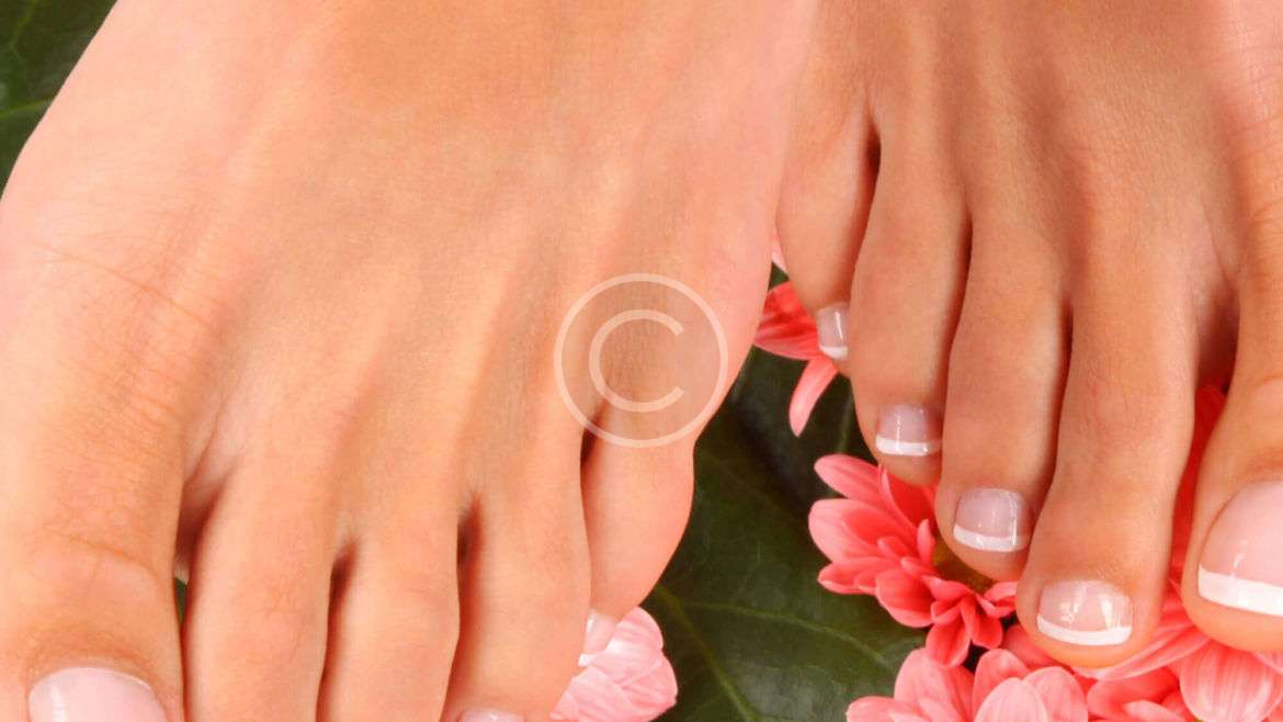 FRENCH MANICURE
